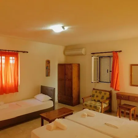 Aithrio Aparthotel