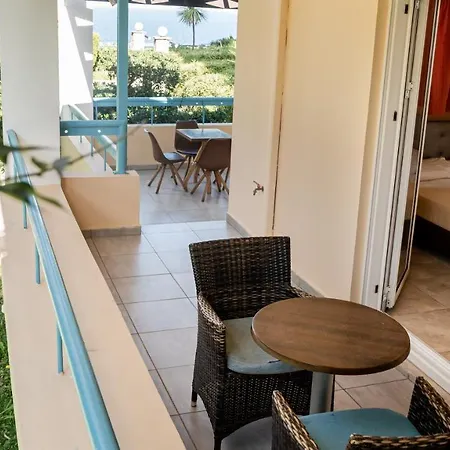 Апарт-отель Aithrio 2*