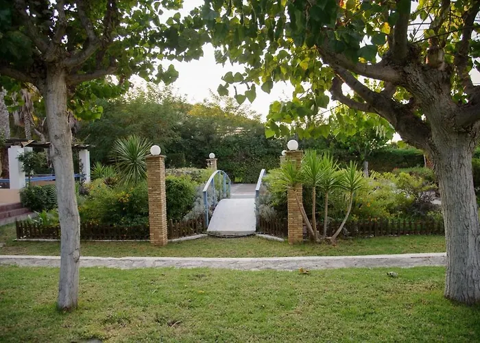 מלון דירות Aithrio